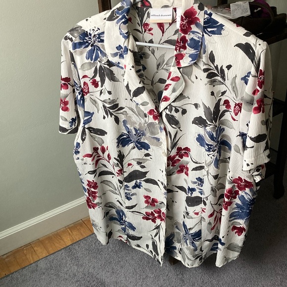 Lightweight Alfred Dunner Blouse - Picture 1 of 4